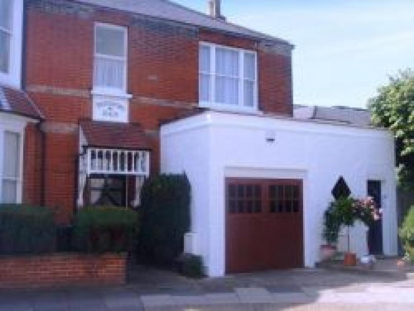 			1 Bedroom, 1 bath, 1 reception Flat			 Beresford Road, EAST FINCHLEY